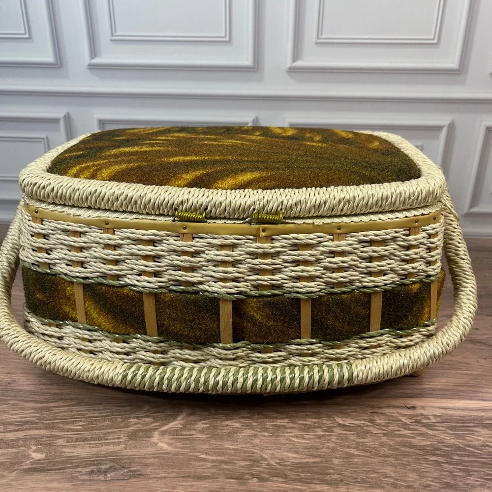Vintage‎ Dritz Sewing Basket Wicker Style w/Handle Woven Japan Oval Velvet MCM
